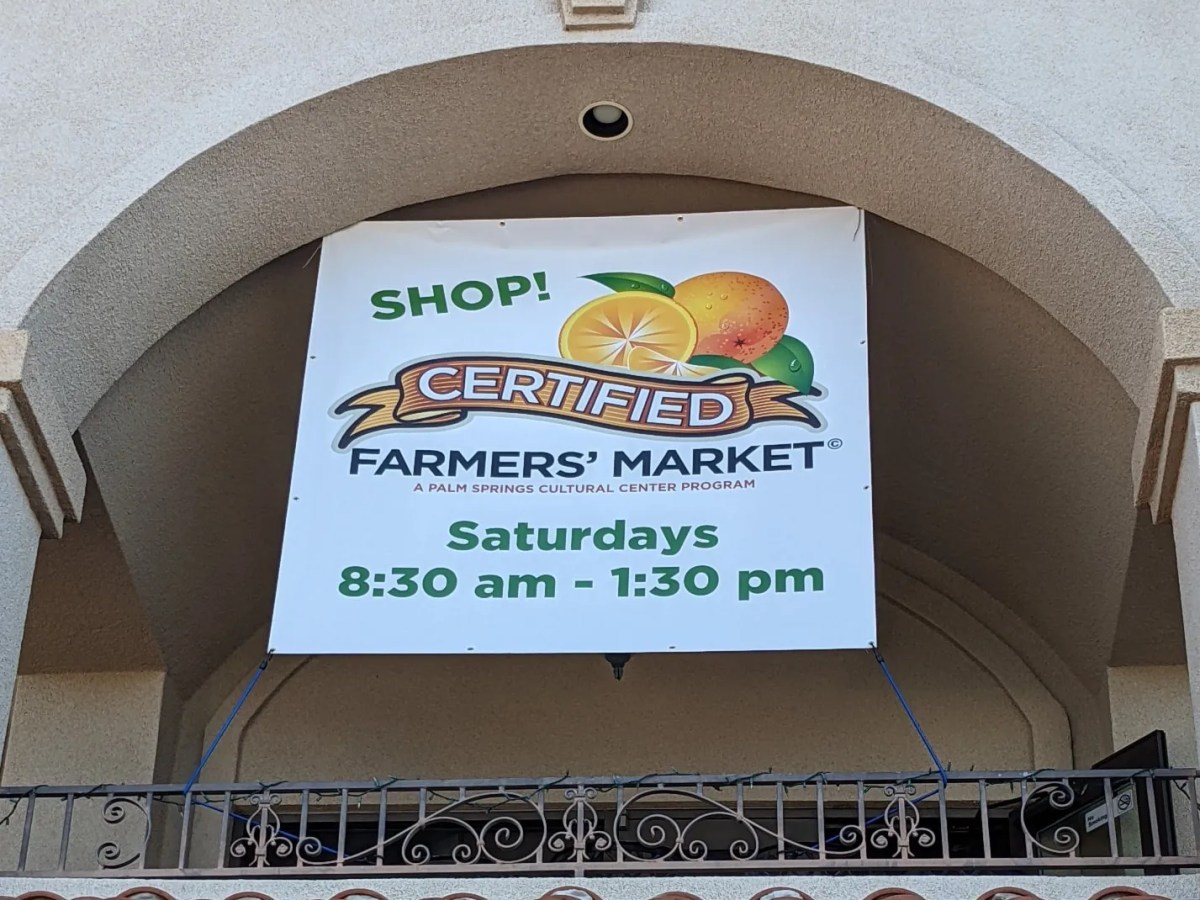 Restaurant News Bites: Farmers’ Markets to Enter Summer Slumber; a Palm Springs Cat Café; and more!